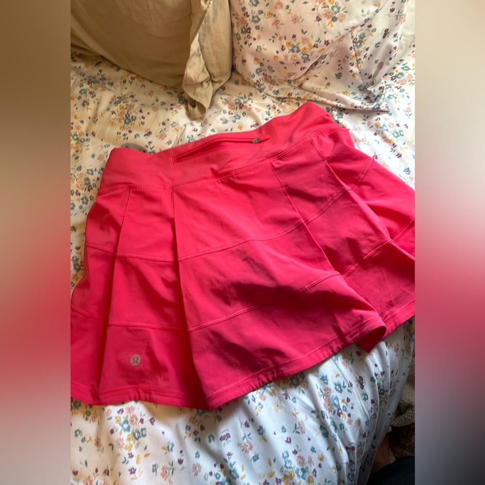 Lululemon base pace tennis skirt lip glosss high rise